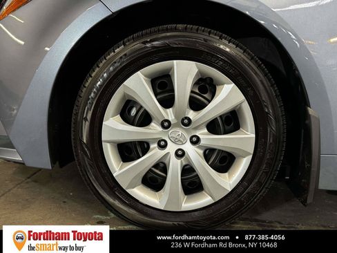 Used 2025 Toyota Corolla LE FWD image 9