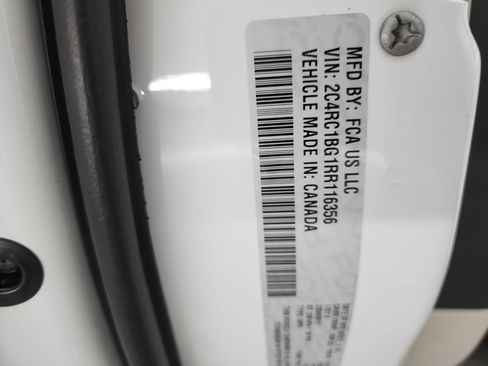 Used 2024 Chrysler Pacifica Touring-L image 64