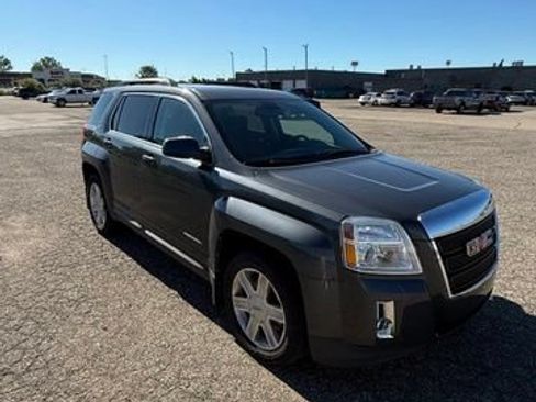 Used 2011 GMC Terrain SLE w/ Convenience Package FWD image 2