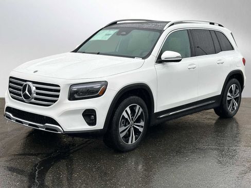 Used 2026 Mercedes-Benz GLB 250 4MATIC image 8