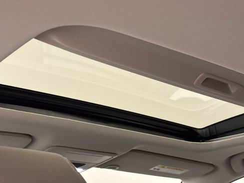 Used 2025 Honda Accord SE image 11