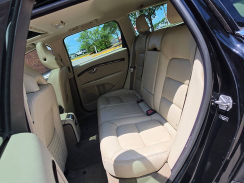 Used 2014 Volvo XC70 3.2 FWD image 13