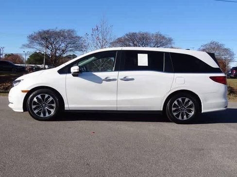 Used 2024 Honda Odyssey EX-L image 2