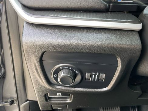 Used 2023 Jeep Grand Cherokee L Laredo w/ Luxury Tech Group I AWD/4WD image 12