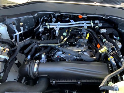 New 2026 Ford Explorer Active w/ Active Comfort Package image 17