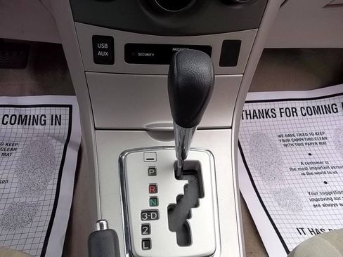 Used 2013 Toyota Corolla LE FWD image 21