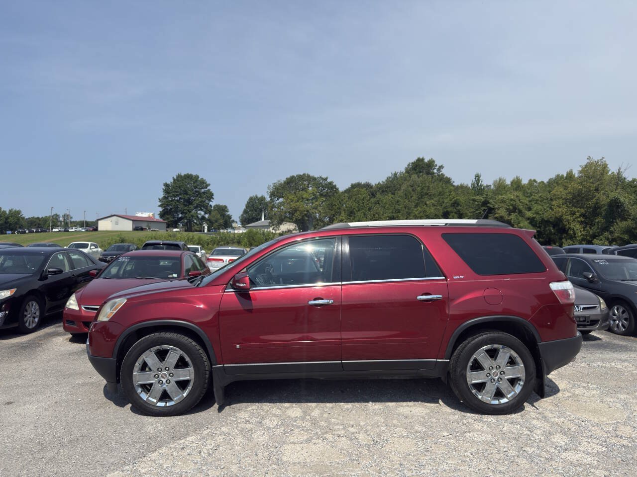 Used 2010 GMC Acadia SLT w/ Technology Package FWD image 3