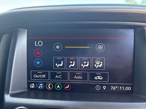 Used 2019 Chevrolet Colorado Z71 w/ LPO, Premium Interior Package image 38