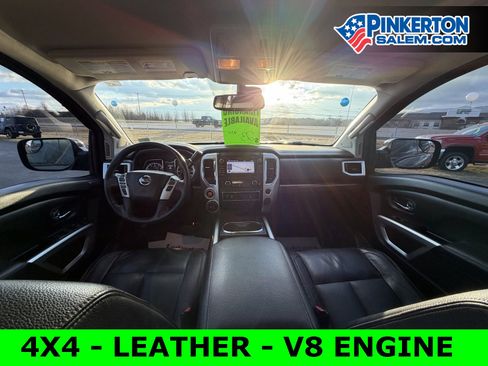 Used 2017 Nissan Titan SL image 5