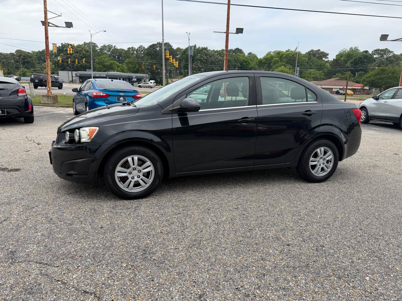 Used 2014 Chevrolet Sonic LT FWD image 17