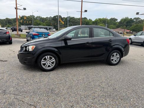 Used 2014 Chevrolet Sonic LT FWD image 17