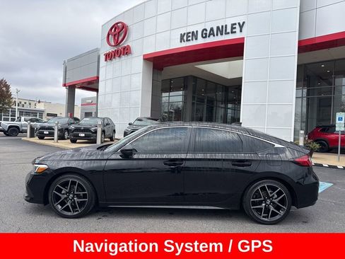 Used 2023 Honda Civic Sport Touring image 3