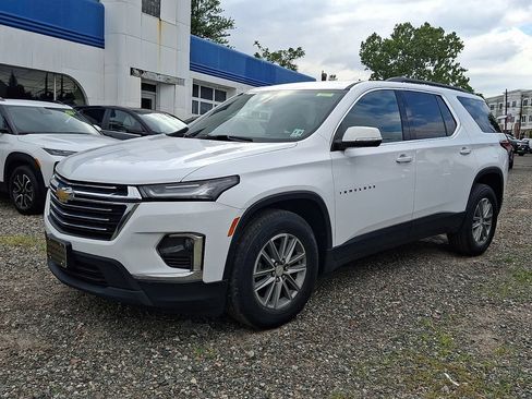 Certified 2023 Chevrolet Traverse LT AWD/4WD image 3