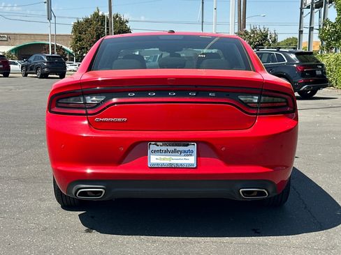 Certified 2022 Dodge Charger SXT image 5