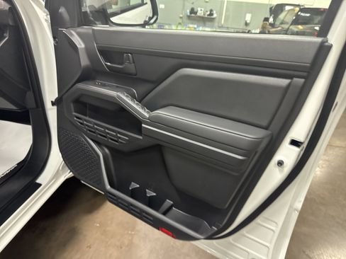 New 2025 Toyota Tacoma SR image 41