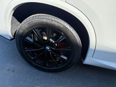 Used 2024 BMW X5 xDrive40i w/ Executive Package image 13