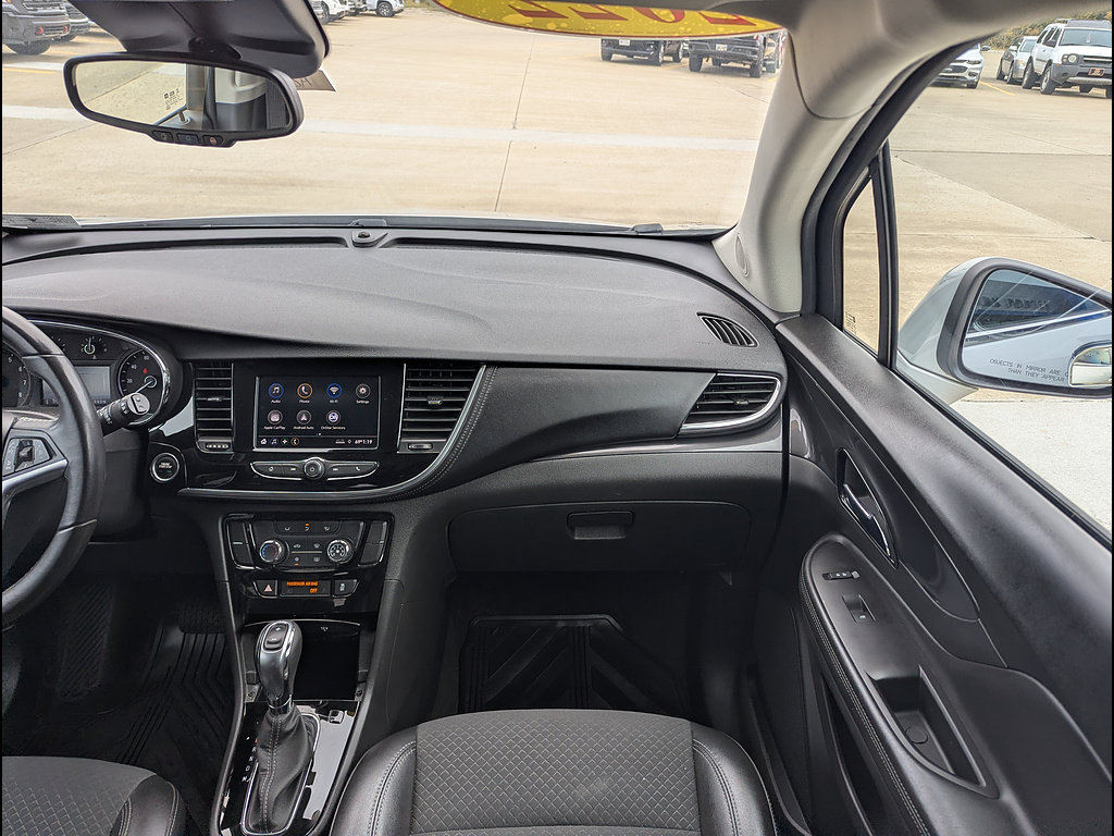 Used 2022 Buick Encore Preferred AWD/4WD image 4