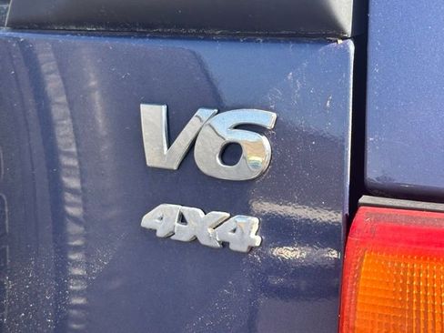 Used 2003 Suzuki Grand Vitara 4WD image 12