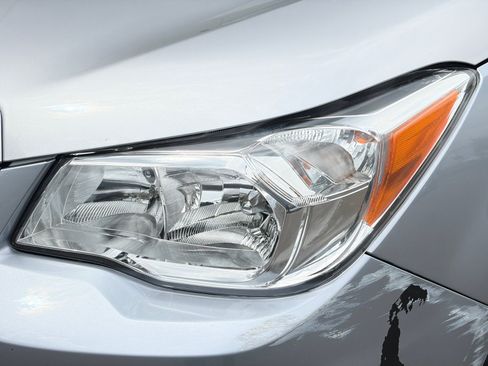 Used 2014 Subaru Forester 2.5i Premium w/ All-Weather Package AWD/4WD image 9