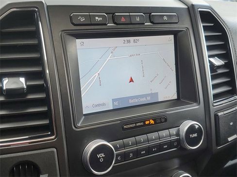 Used 2021 Ford Expedition Max Limited image 17