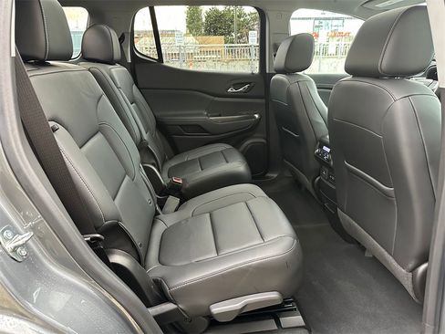 Used 2022 GMC Acadia SLT w/ Elevation Edition image 46