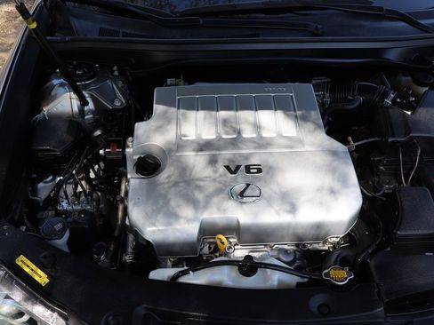 Used 2015 Lexus ES 350 w/ Luxury Package image 39