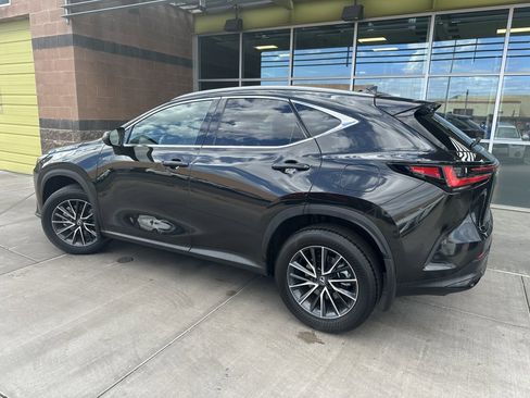 Used 2024 Lexus NX 250 FWD w/ Premium Package image 5