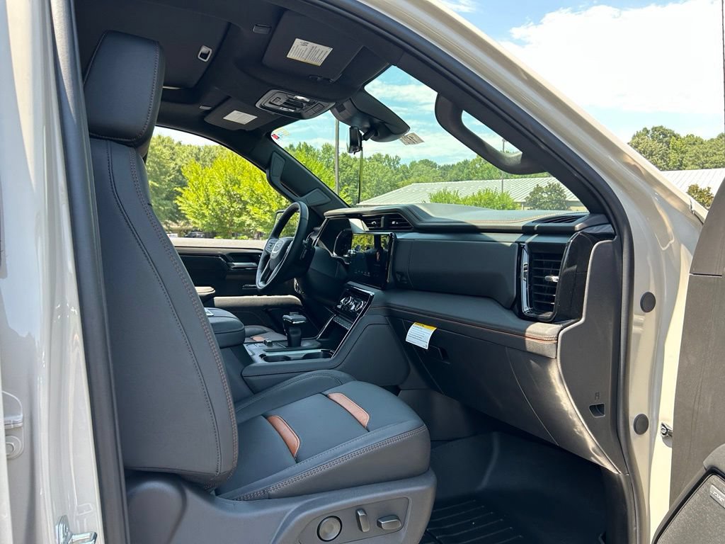 New 2026 GMC Sierra 1500 AT4 w/ Technology Package AWD/4WD image 59
