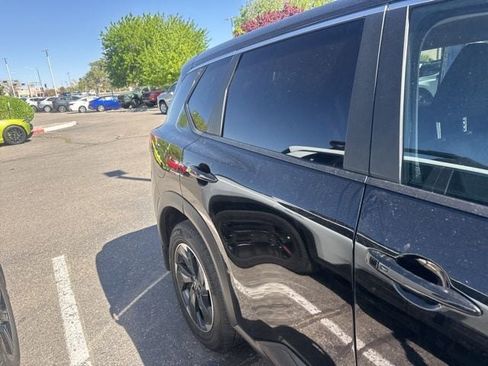 Certified 2024 Nissan Rogue SV image 7