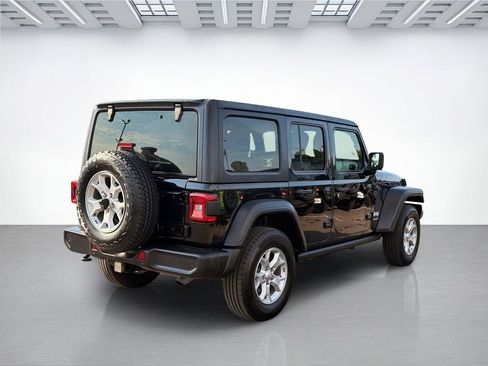Used 2021 Jeep Wrangler Unlimited Sport AWD/4WD image 5