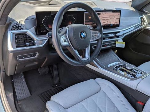 Used 2025 BMW X7 xDrive40i AWD/4WD image 10