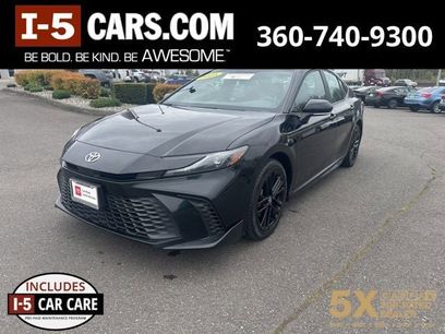 Used 2025 Toyota Camry SE