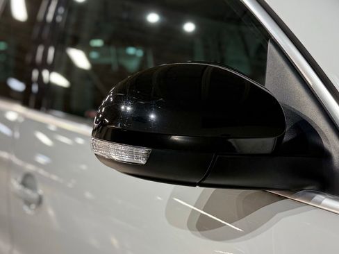 Used 2017 Volkswagen Tiguan Sport image 12