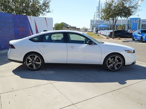Used 2026 Honda Accord SE image 9
