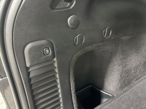 Used 2021 Jeep Grand Cherokee Laredo X RWD image 6