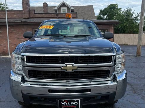 Used 2008 Chevrolet Silverado 2500 W/T w/ Snow Plow Prep Package AWD/4WD image 2