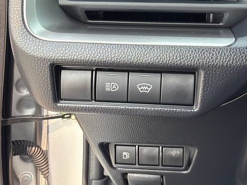 Used 2025 Toyota Prius LE FWD image 21