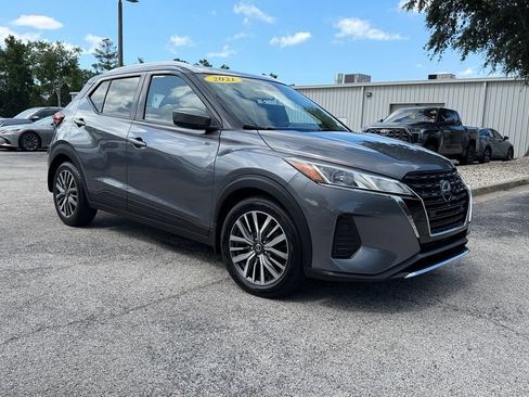 Used 2021 Nissan Kicks SV FWD image 11