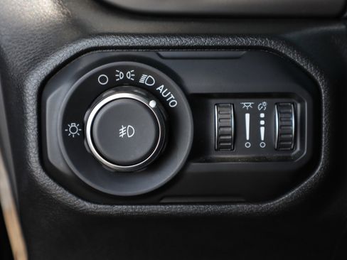 Used 2019 Jeep Wrangler Unlimited Sport S AWD/4WD image 23