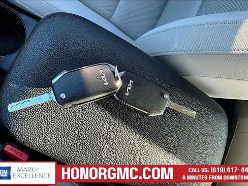 Used 2023 Kia Forte LXS w/ LXS Technology Package image 35