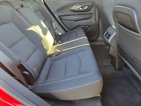 Used 2023 GMC Terrain SLE image 13