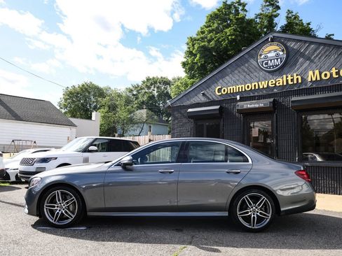 Used 2018 Mercedes-Benz E 300 4MATIC image 11