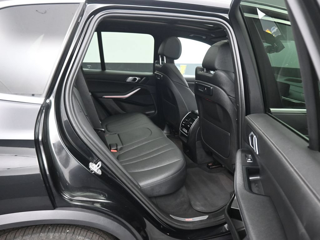 Used 2020 BMW X5 xDrive40i w/ Premium Package AWD/4WD image 37