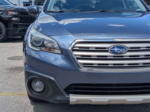 Used 2017 Subaru Outback 2.5i Limited AWD/4WD image 8