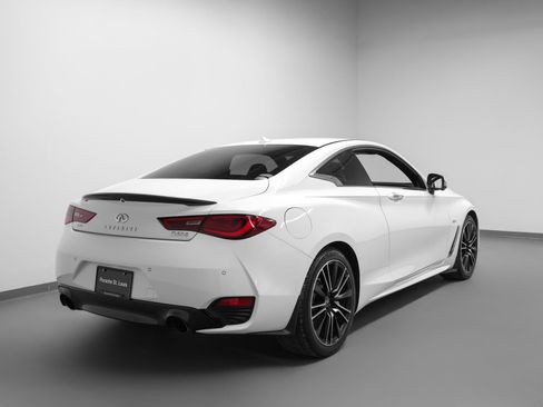 Used 2018 INFINITI Q60 3.0t Sport w/ Sensory Package 3.0T Sport AWD/4WD image 12