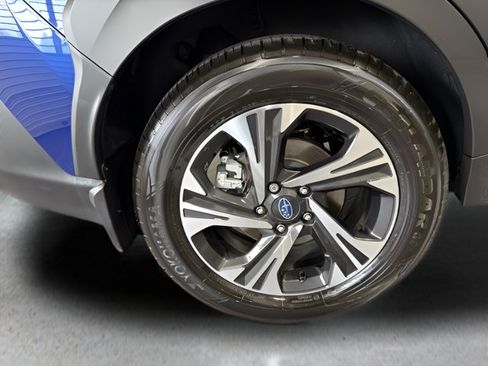 Certified 2025 Subaru Crosstrek 2.5i Premium AWD/4WD image 37