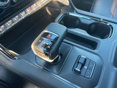 Used 2024 GMC Sierra 1500 AT4 w/ Technology Package image 22