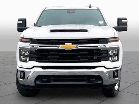 Used 2025 Chevrolet Silverado 2500 LT w/ Convenience Package AWD/4WD image 4