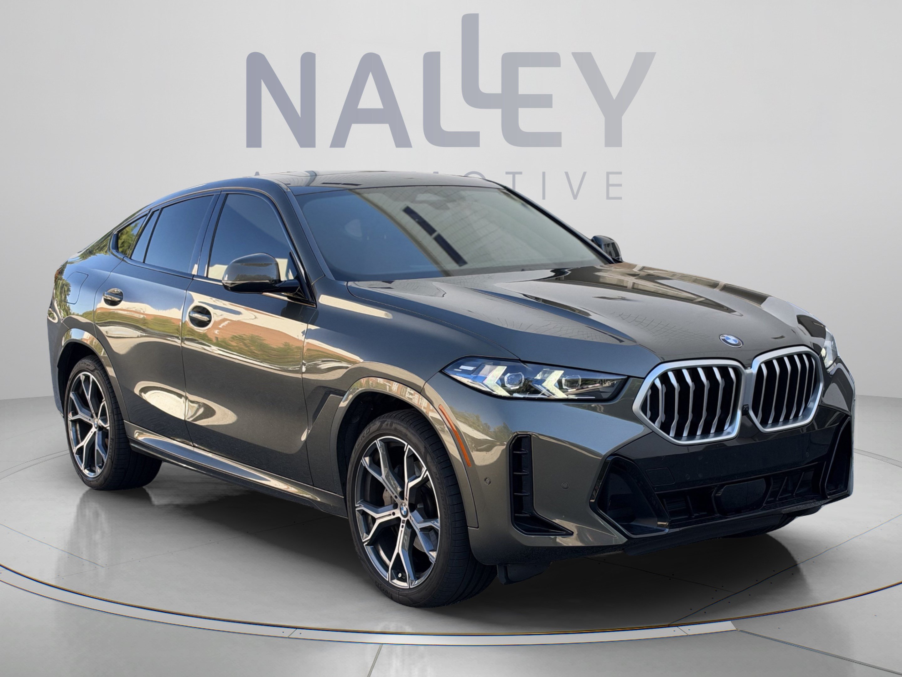 Used 2024 BMW X6 xDrive40i w/ Premium Package AWD/4WD image 5