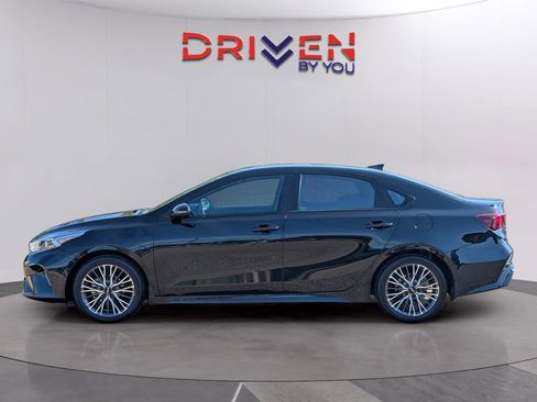 Used 2023 Kia Forte GT-Line w/ GT-Line Technology Package FWD image 2